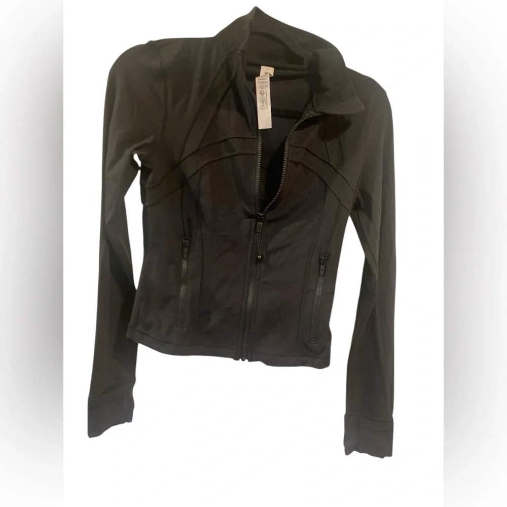 NWT Lululemon defined cropped jacket BLACK Size:6 - Picture 4 of 5
